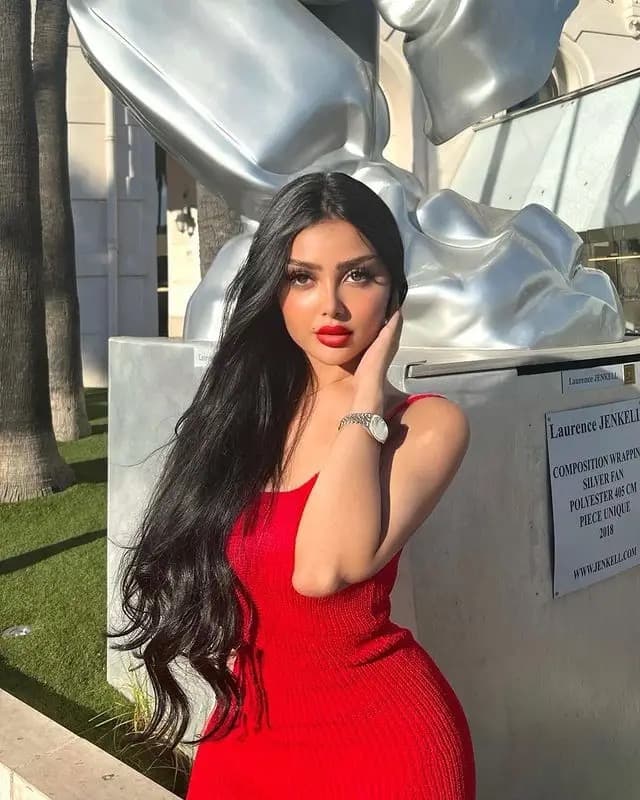Jet, 24, escort in Dubai (photo 4 of 4)