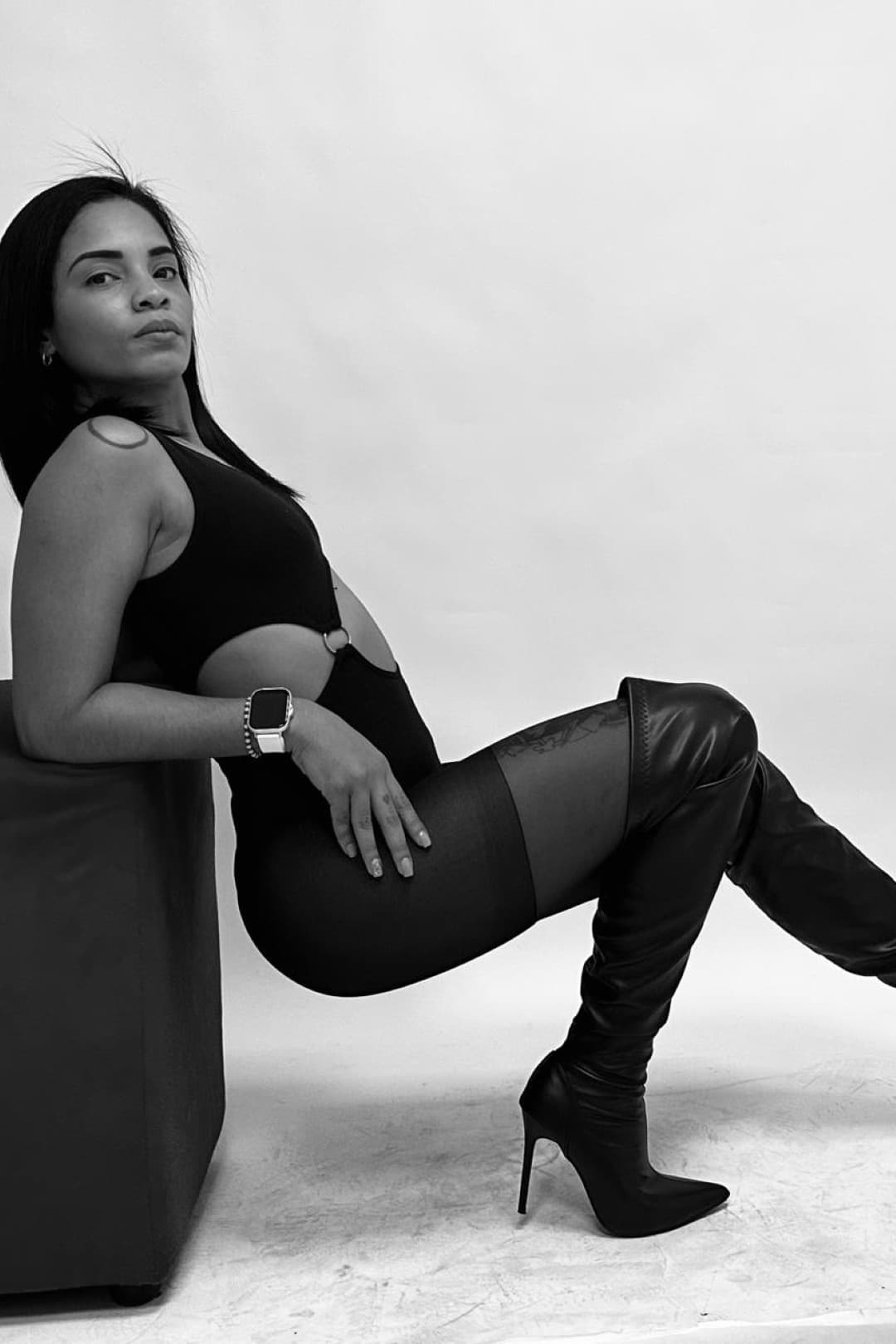 Yolanda, 25, escort in Dubai (photo 6 of 8)
