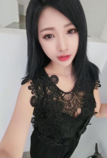 Birte, 32, escort in Dubai (photo 3 of 5)