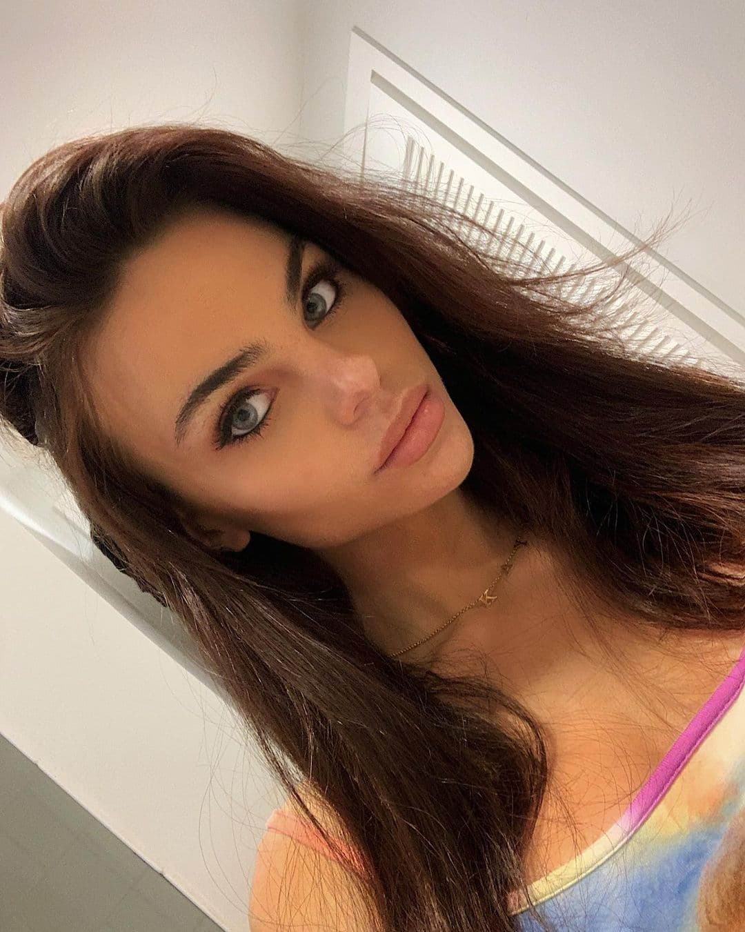 Agnieszka, 19, escort in Moscow — brown hair, 172 cm (photo 5 of 10)