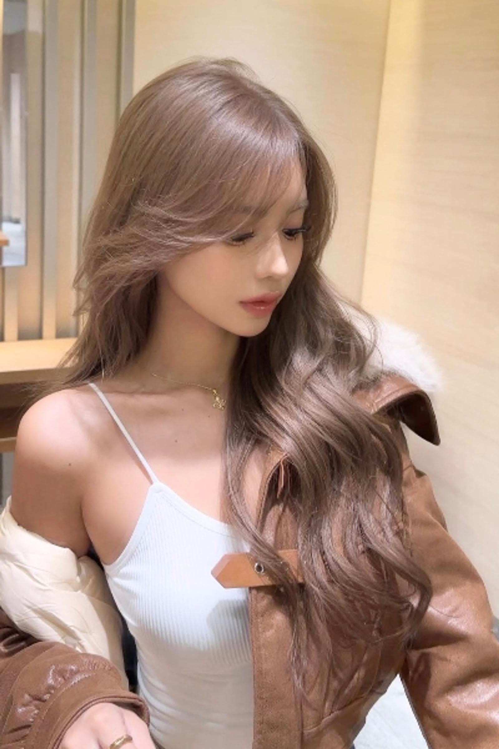 Sana, 22, escort in Hong Kong — brown hair, 162 cm (photo 3 of 8)