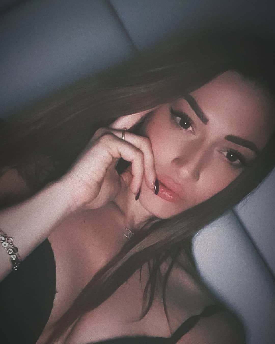 Oana, 23, escort in Moscow — brown hair, 173 cm (photo 5 of 10)