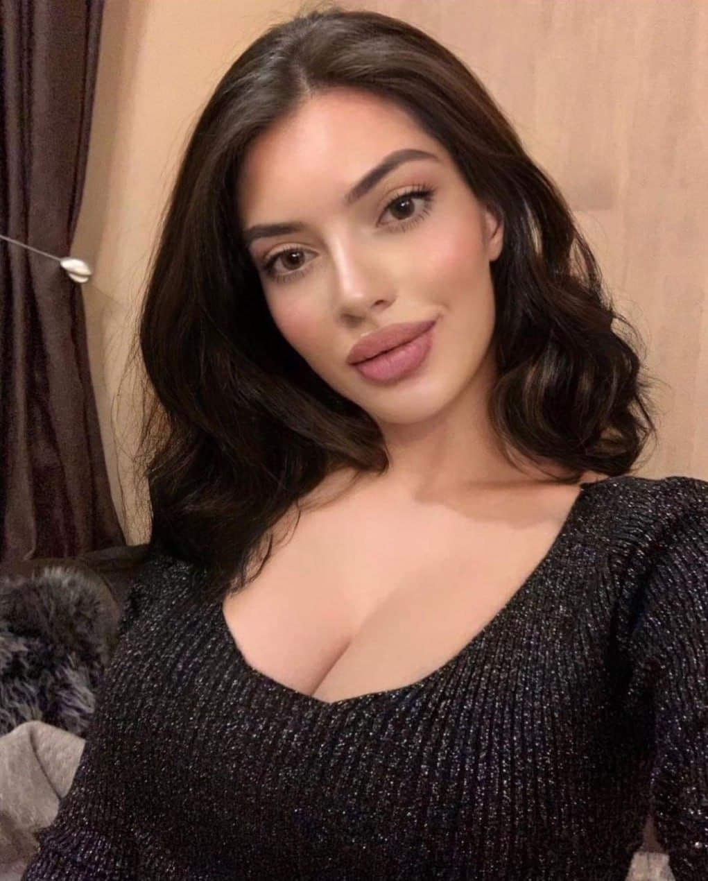 Emilie, 30, escort in Dubai (photo 5 of 5)