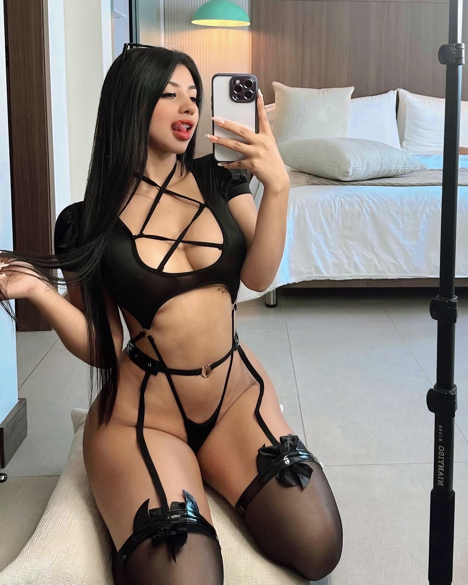 Steffi, 26, escort in Dubai (photo 6 of 7)