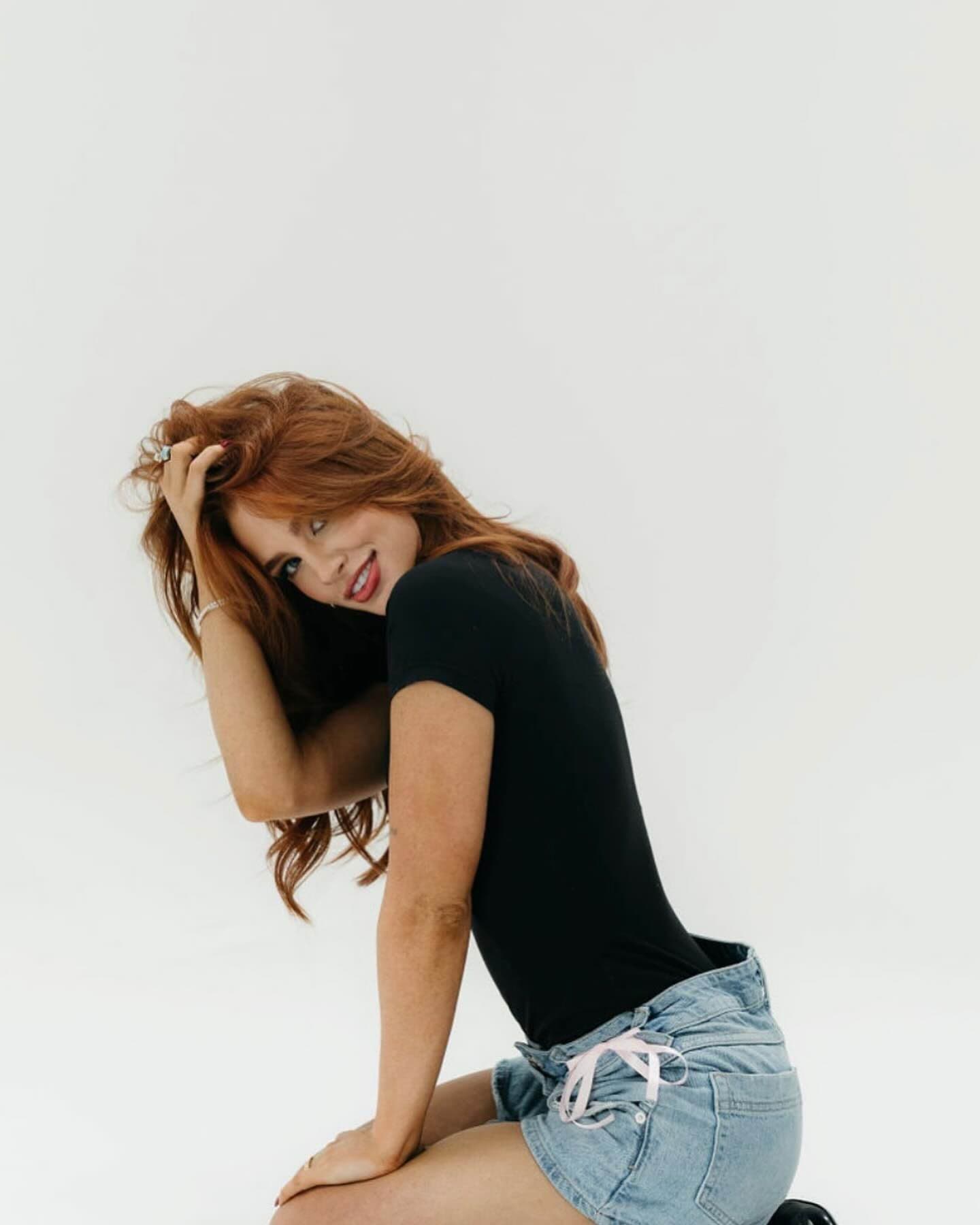 Lilia, 23, escort in Moscow — 177 cm, red hair (photo 6 of 10)