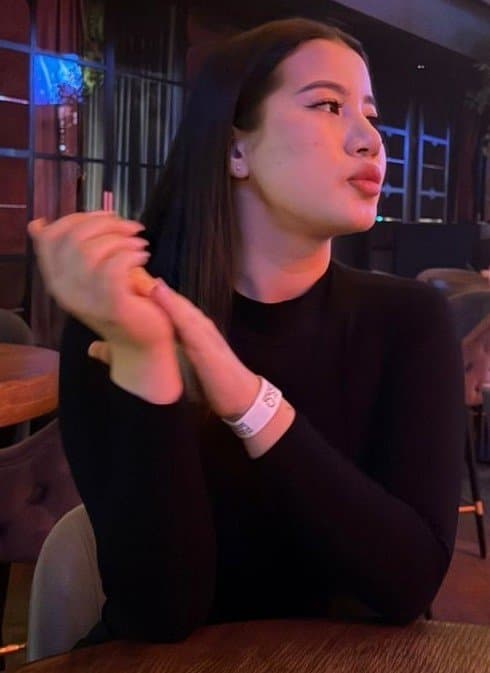 Balzhan, 20, escort in Astana — Kazakh, 170 cm (photo 8 of 9)