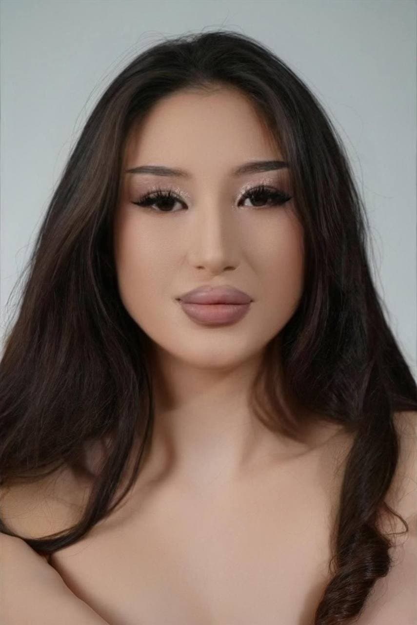 Maral, 23, escort in Astana — 165 cm, brown hair (photo 6 of 9)
