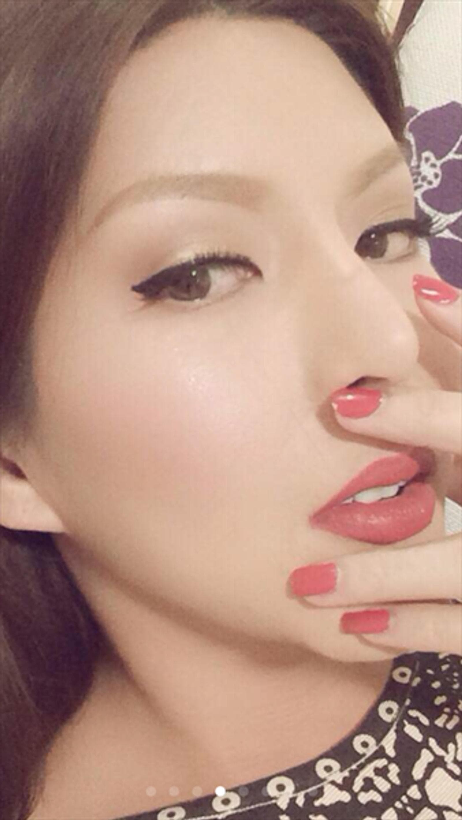 Keiko, 28, escort in Hong Kong — 164 cm, brown hair (photo 2 of 3)