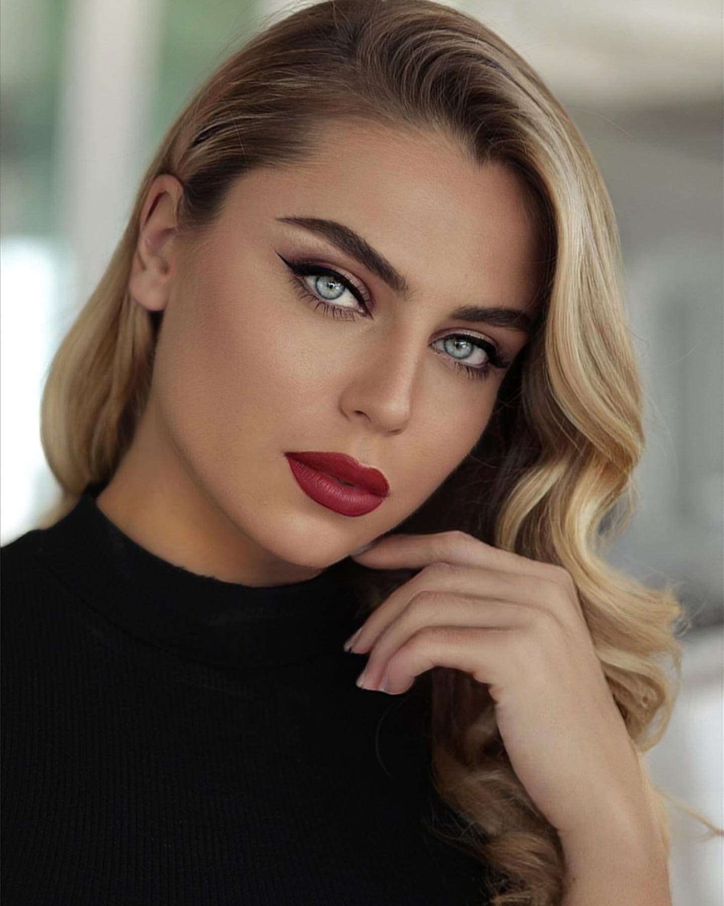 Sabrina, 20, escort in Moscow — 175 cm, blonde hair (photo 4 of 10)
