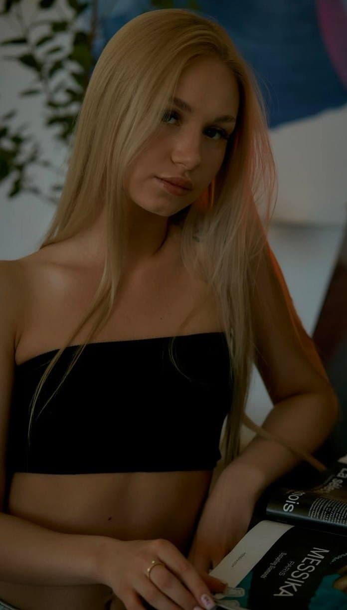 Dilnoza, 20, escort in Almaty — blonde hair, Kazakh (photo 4 of 13)
