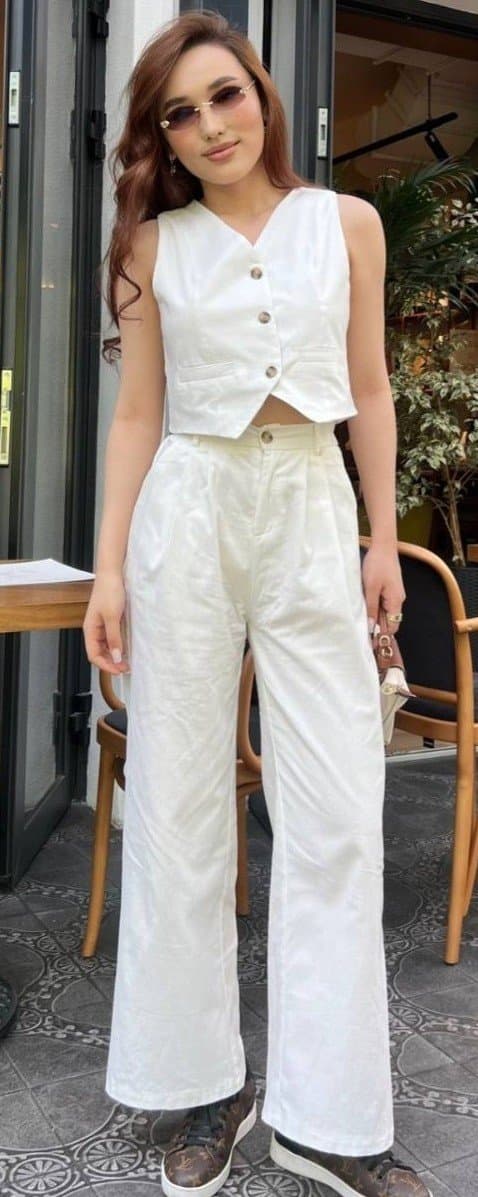 Ozoda, 22, escort in Almaty — Kazakh, 170 cm (photo 8 of 12)
