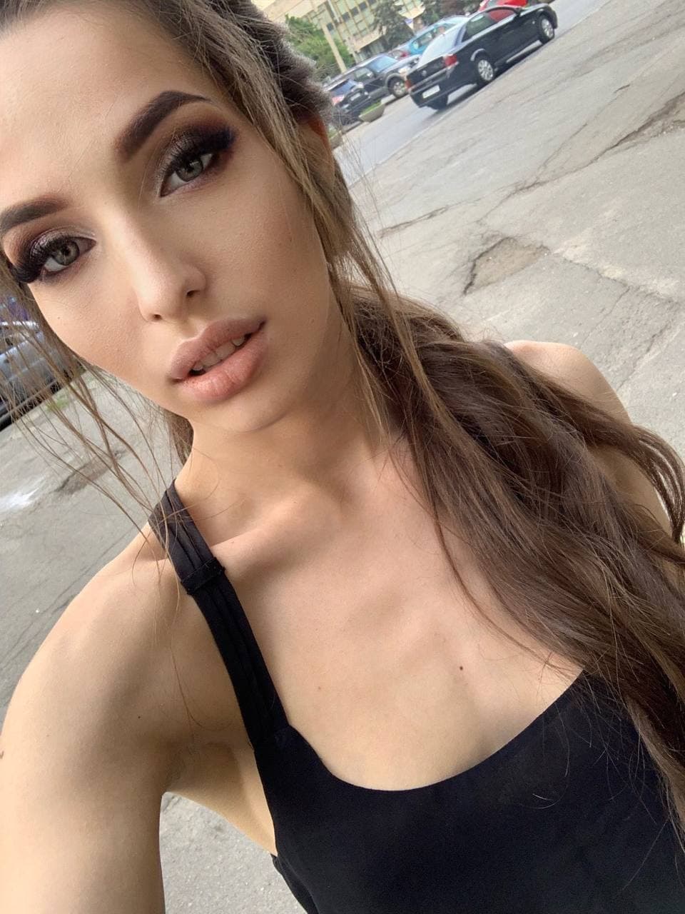 Elaina, 24, escort in Dubai — brown hair (photo 1 of 6)