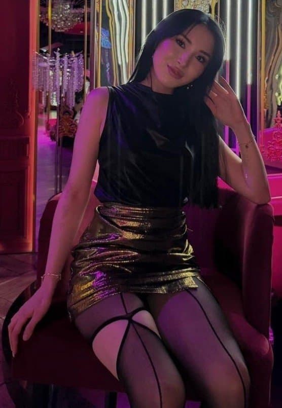 Arzu, 20, escort in Almaty — brown hair, Kazakh (photo 10 of 11)