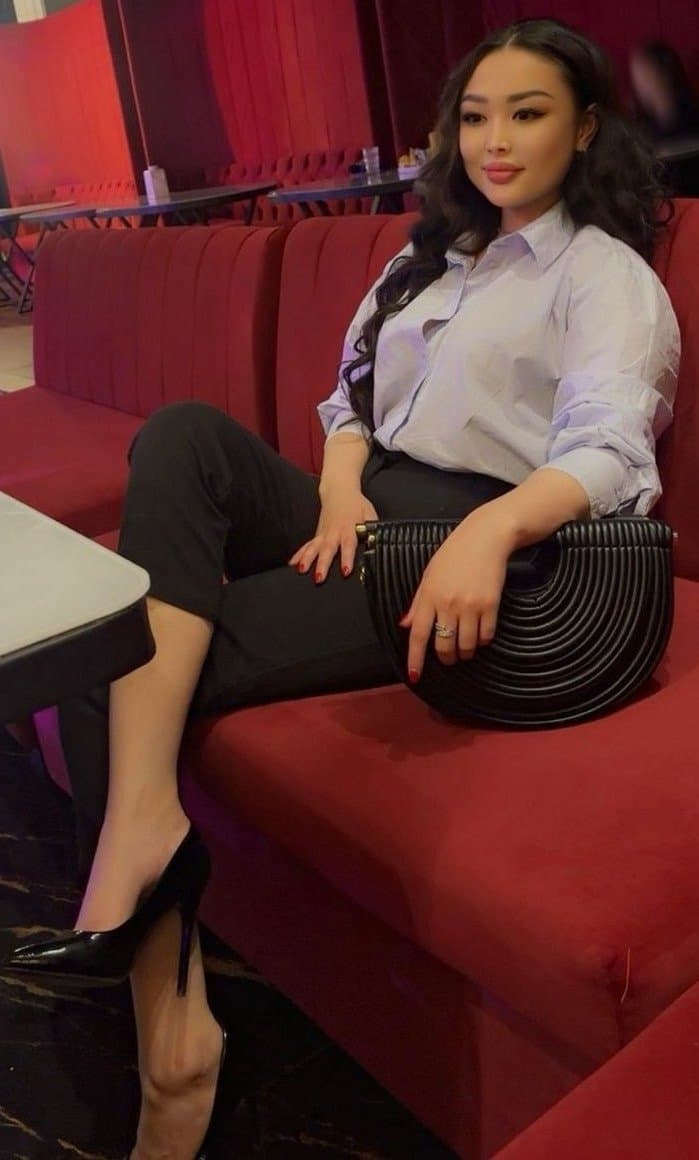 Balnur, 27, escort in Almaty — black hair, Kazakh (photo 7 of 10)