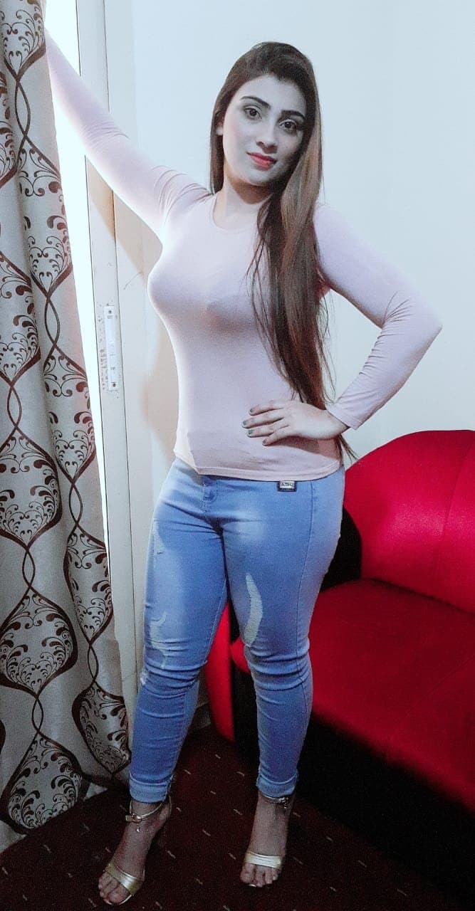 Vivian, 26, escort in Dubai (photo 3 of 4)