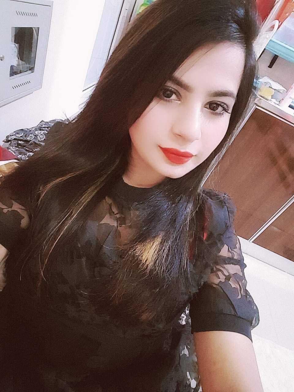 Alix, 26, escort in Dubai (photo 1 of 4)