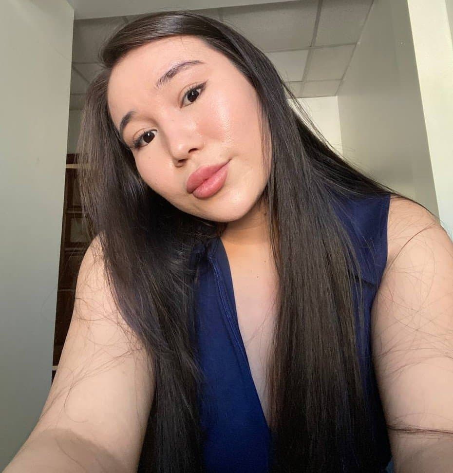 Symbat, 25, escort in Almaty — brown hair, Kazakh (photo 4 of 6)