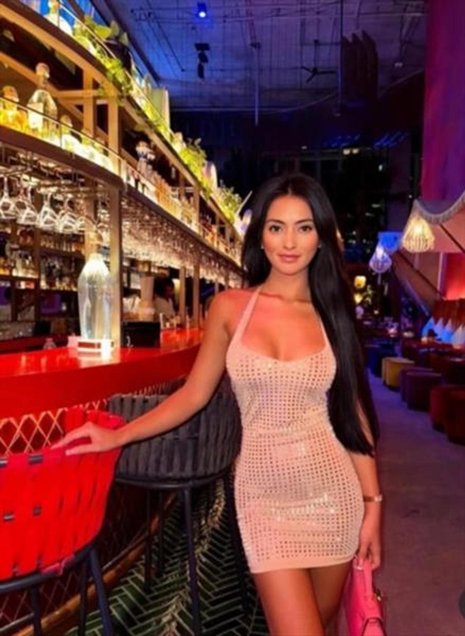 Cyrielle, 27, escort in Hong Kong — black hair, 162 cm (photo 3 of 5)