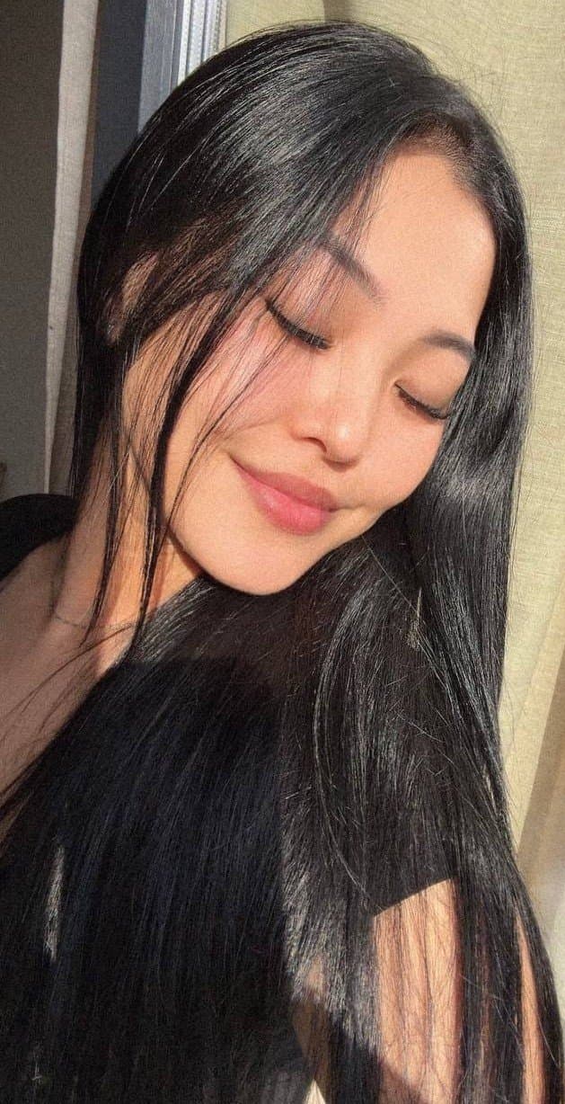 Zilola, 23, escort in Astana — Kazakh, 155 cm (photo 2 of 8)