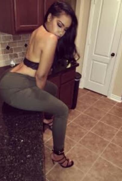 Milana, 31, escort in Dubai — Polish (photo 2 of 3)