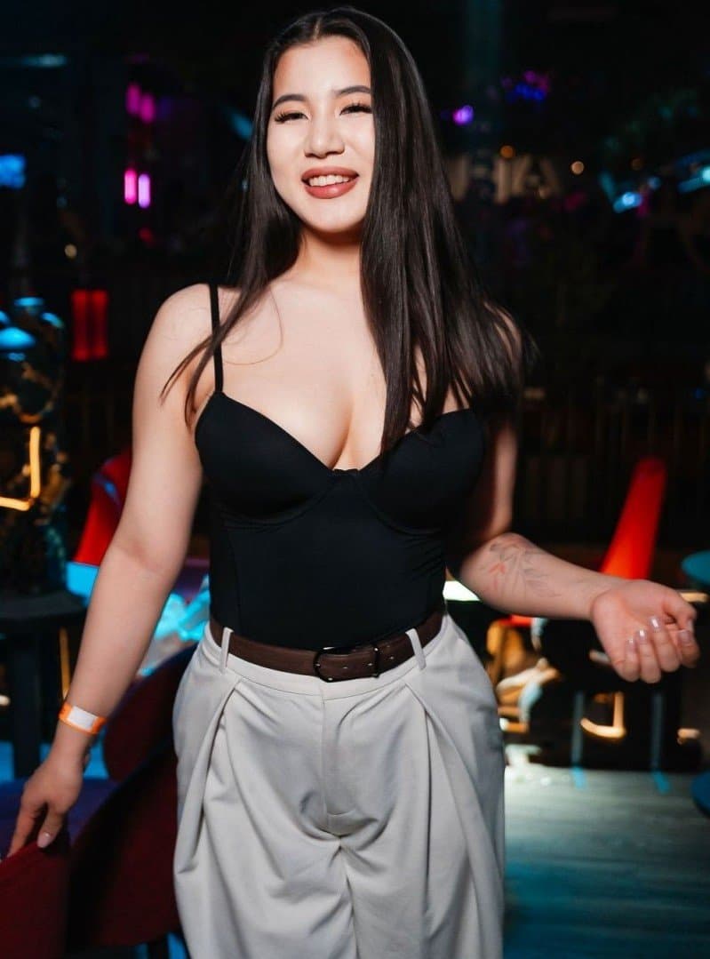 Balzhan, 20, escort in Astana — Kazakh, 170 cm (photo 2 of 9)