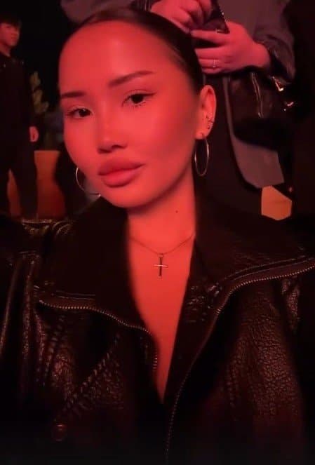 Munisa, 22, escort in Almaty — Kazakh, 155 cm (photo 8 of 13)