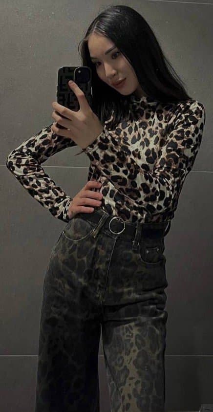 Arzu, 20, escort in Almaty — 160 cm, brown hair (photo 9 of 11)