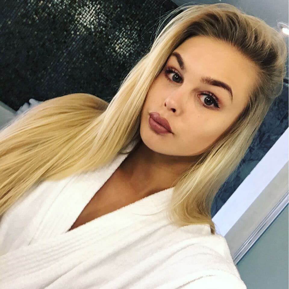Severina, 20, escort in Moscow — blonde hair, 178 cm (photo 7 of 10)