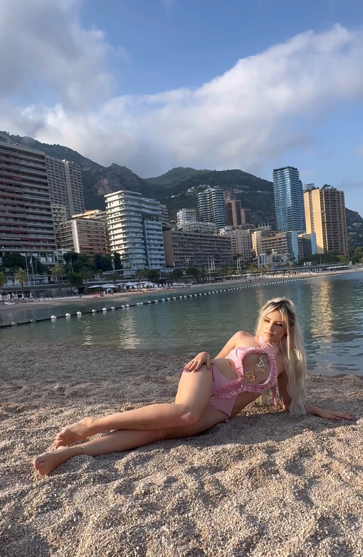 Miroslava, 22, escort in Dubai — Russian (photo 9 of 10)