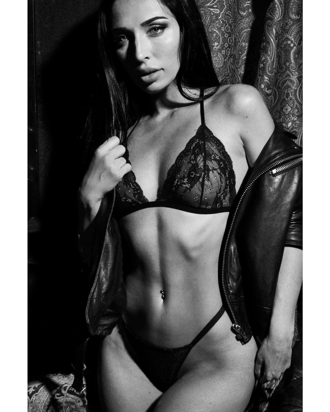 Nevena, 22, escort in Moscow — 172 cm, brown hair (photo 6 of 10)