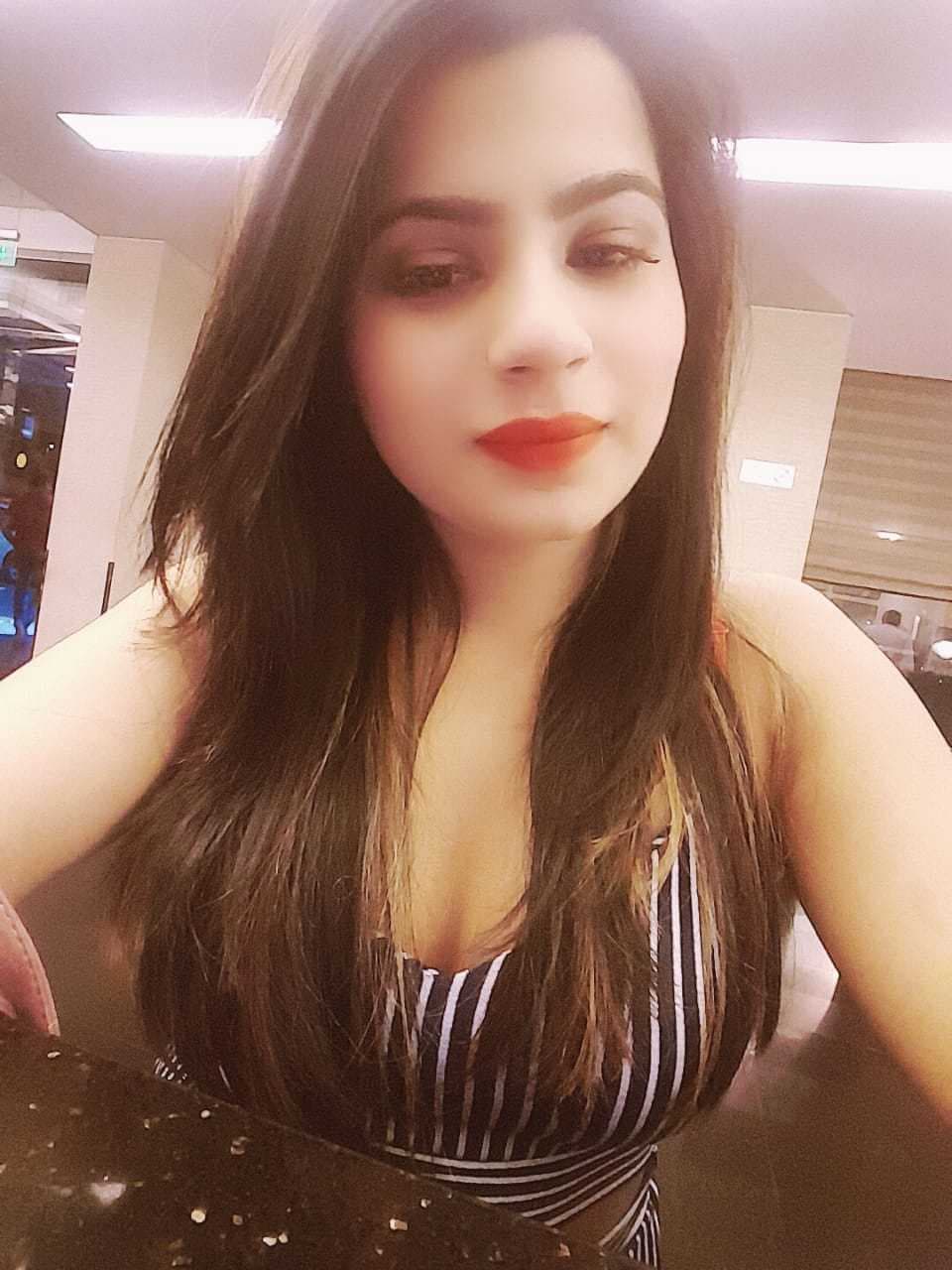 Alix, 26, escort in Dubai (photo 2 of 4)