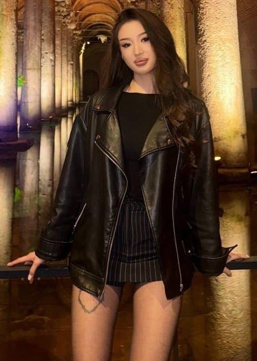 Maral, 23, escort in Astana — 165 cm, brown hair (photo 9 of 9)