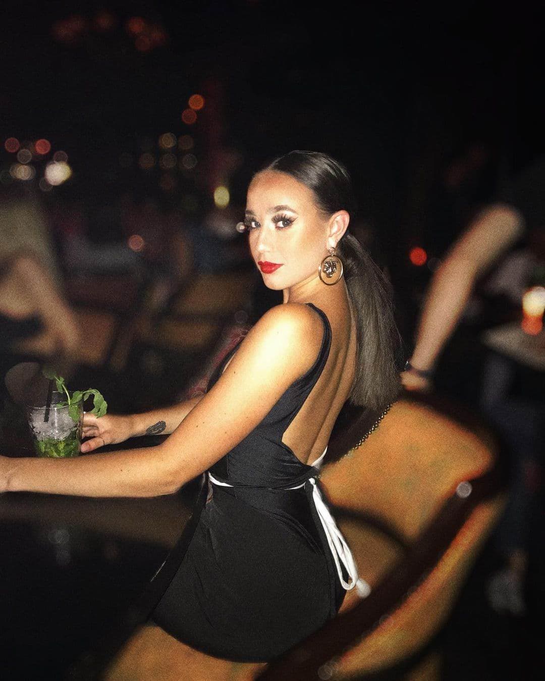Tanya, 19, escort in Moscow — 171 cm, brown hair (photo 4 of 10)