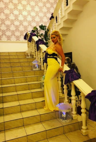 Vanda, 30, escort in Dubai — Romanian (photo 4 of 5)