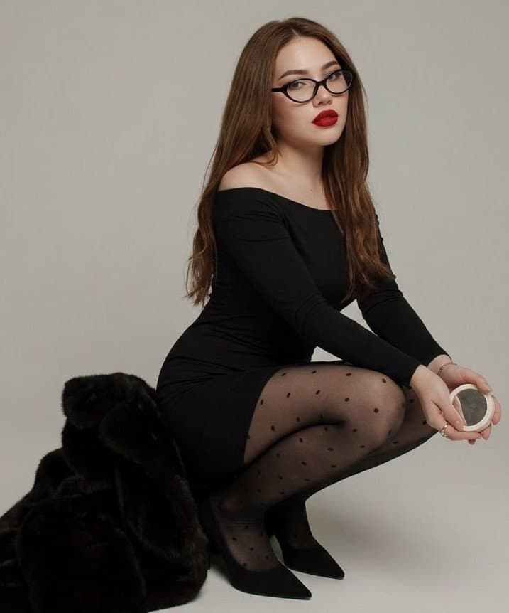Asel, 22, escort in Almaty — 170 cm, brown hair (photo 9 of 13)