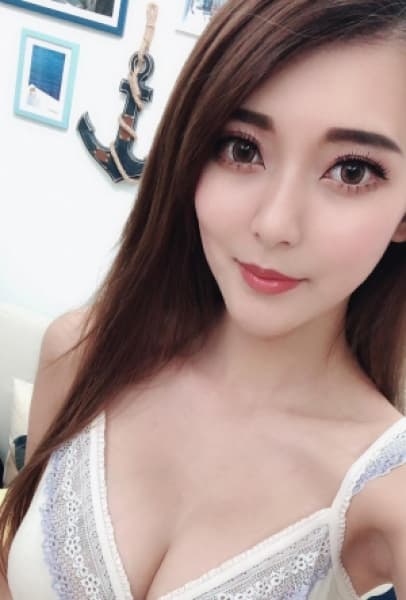 Tori, 30, escort in Dubai (photo 3 of 5)