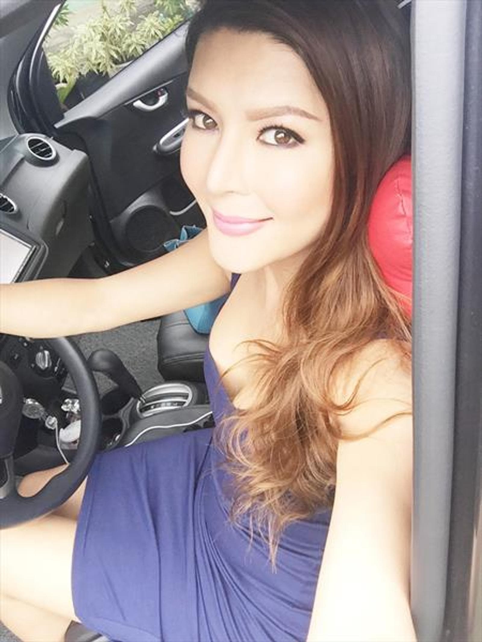 Keiko, 28, escort in Hong Kong — brown hair, 164 cm (photo 1 of 3)