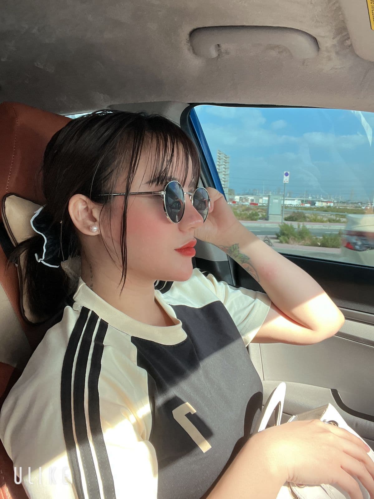 Ericka, 23, escort in Dubai — Vietnamese (photo 9 of 10)