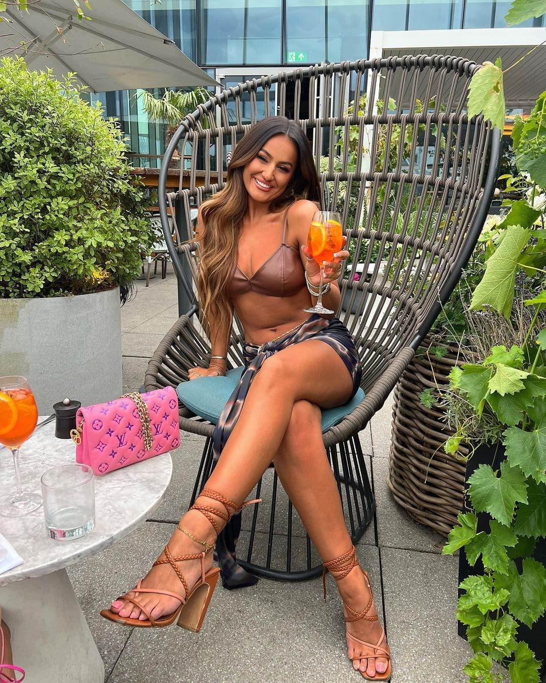 Yeseniya, 43, escort in Moscow — 179 cm, brown hair (photo 6 of 10)