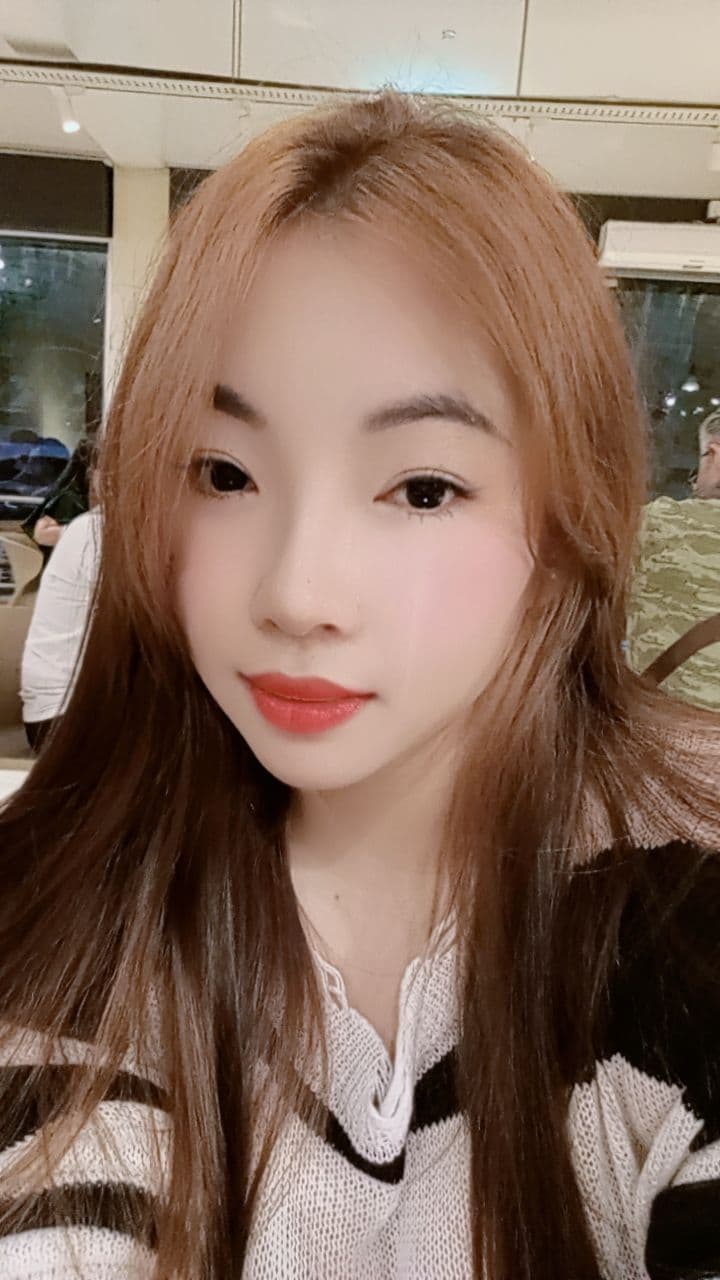 Annette, 23, escort in Dubai (photo 6 of 6)