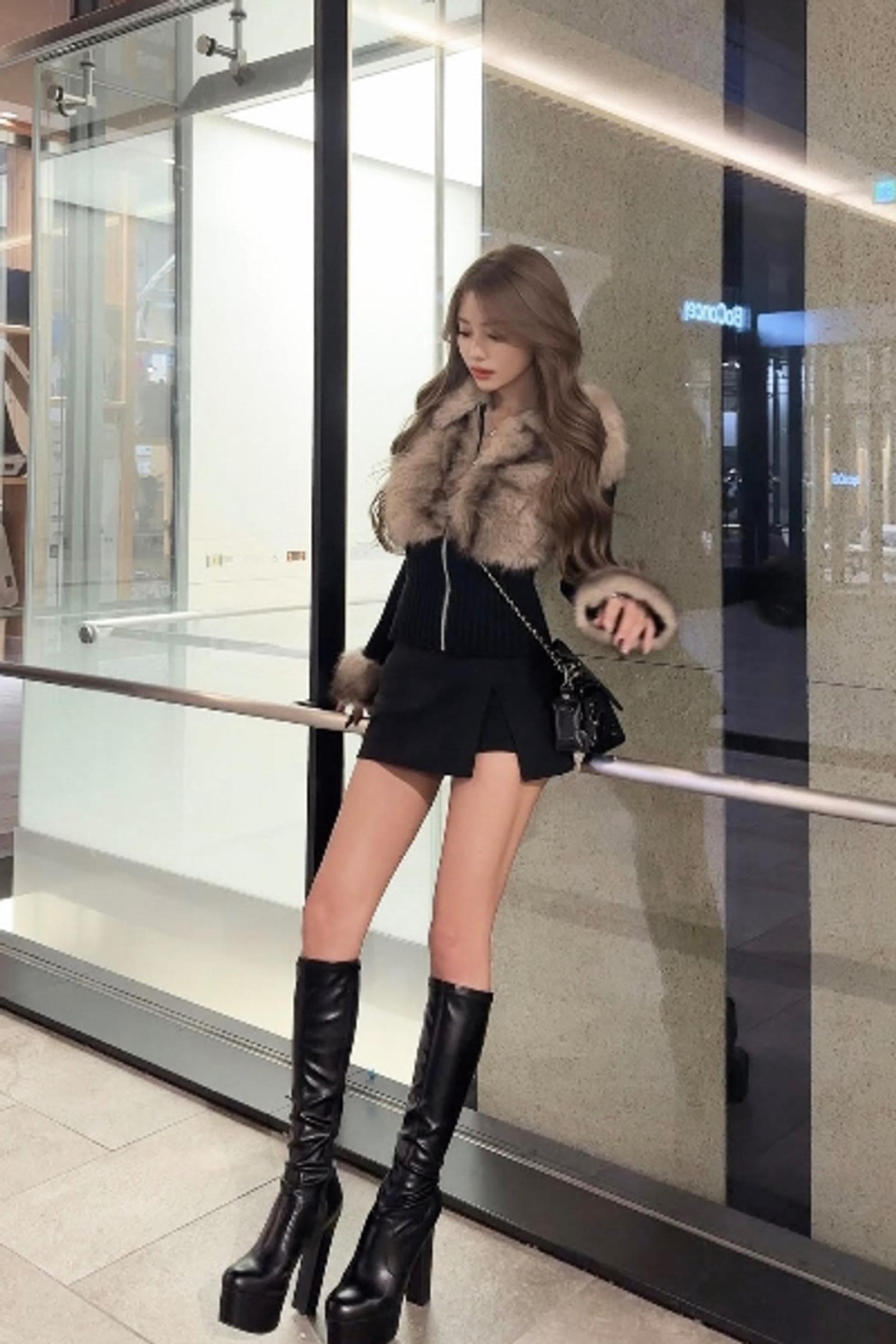 Sana, 22, escort in Hong Kong — brown hair, 162 cm (photo 5 of 8)