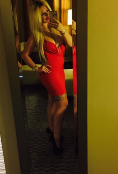 Vanda, 30, escort in Dubai — Romanian (photo 2 of 5)
