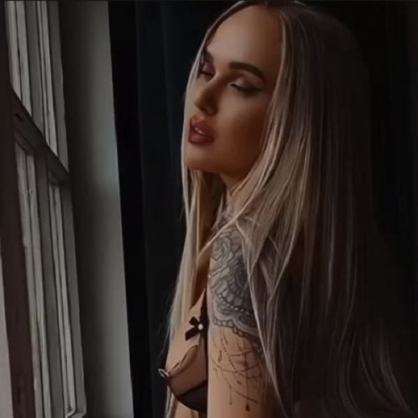 Isadora, 25, escort in Dubai (photo 4 of 4)