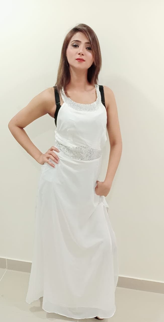 Etta, 26, escort in Dubai (photo 4 of 4)