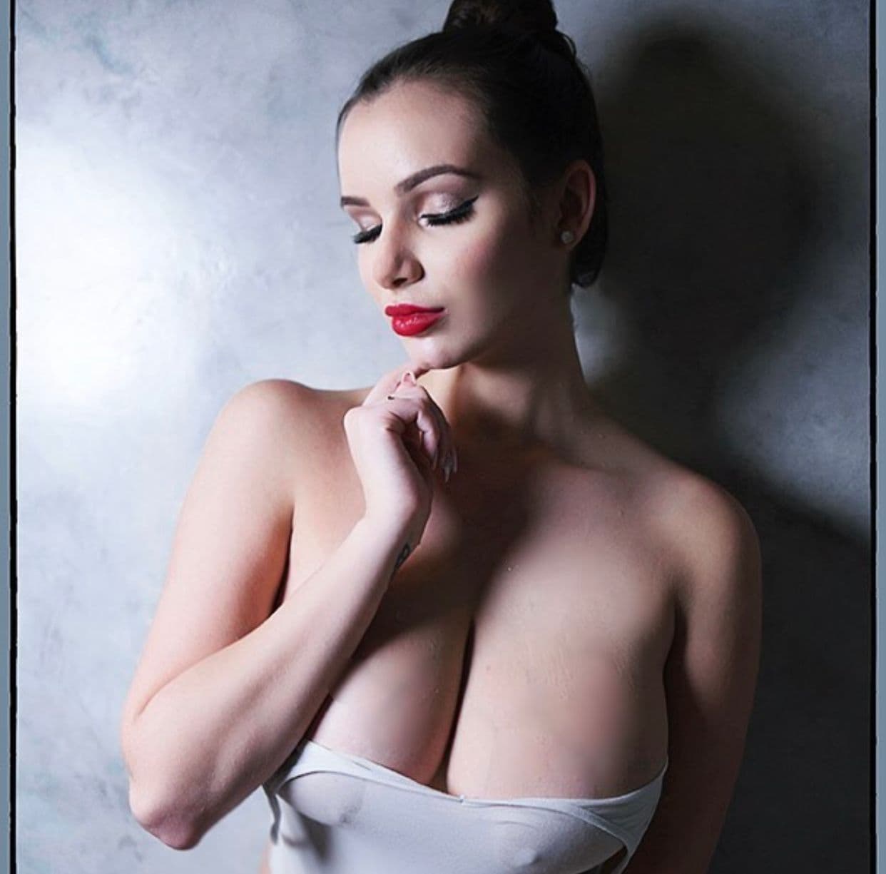Wilma, 27, escort in Dubai (photo 3 of 10)