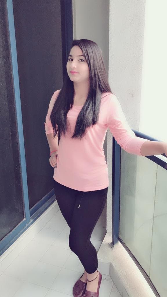 Effie, 26, escort in Dubai (photo 2 of 3)