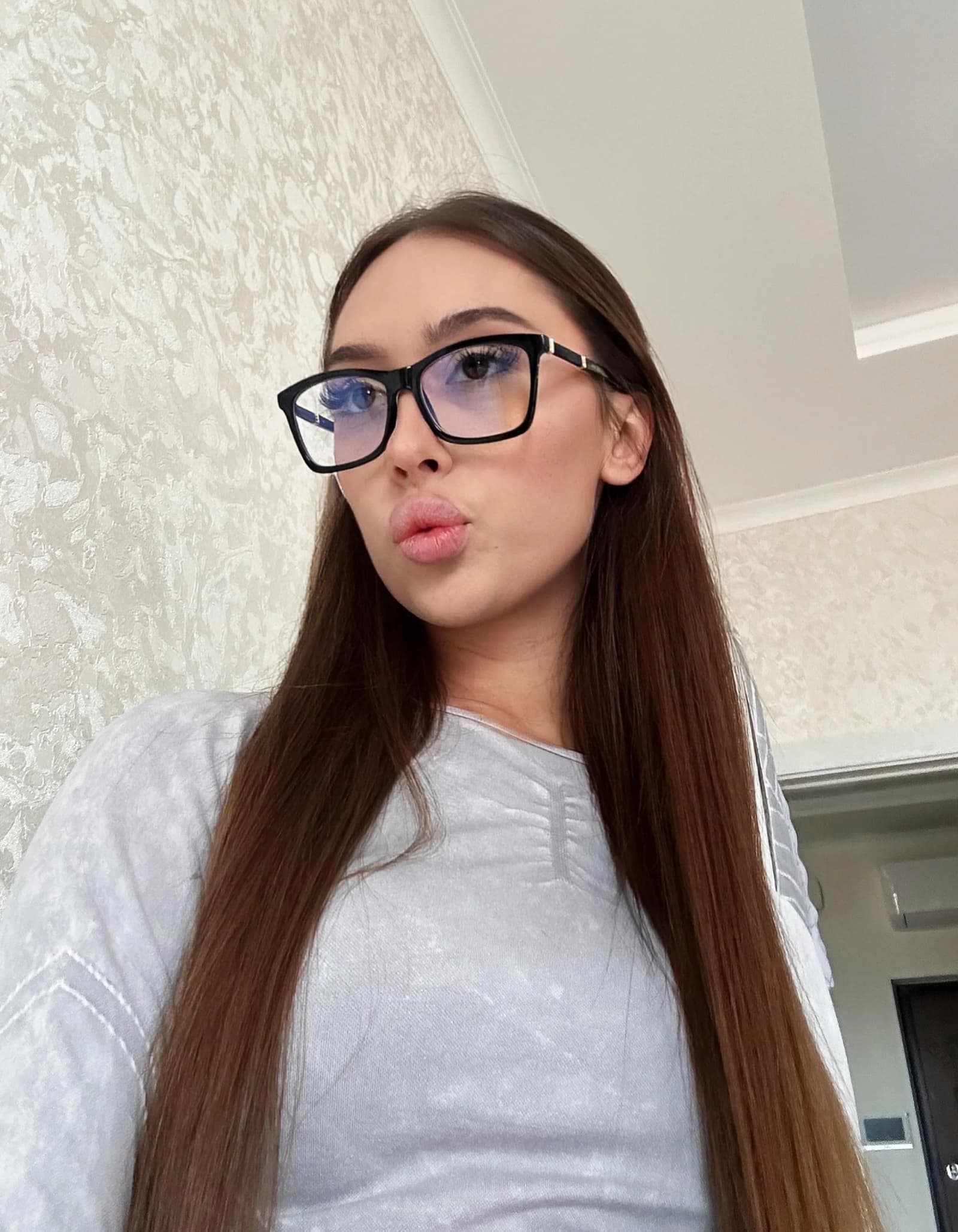 McKenna, 34, escort in Bangkok (photo 3 of 4)