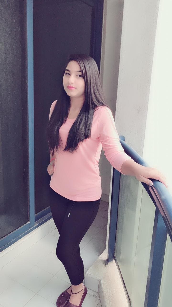 Effie, 26, escort in Dubai (photo 3 of 3)