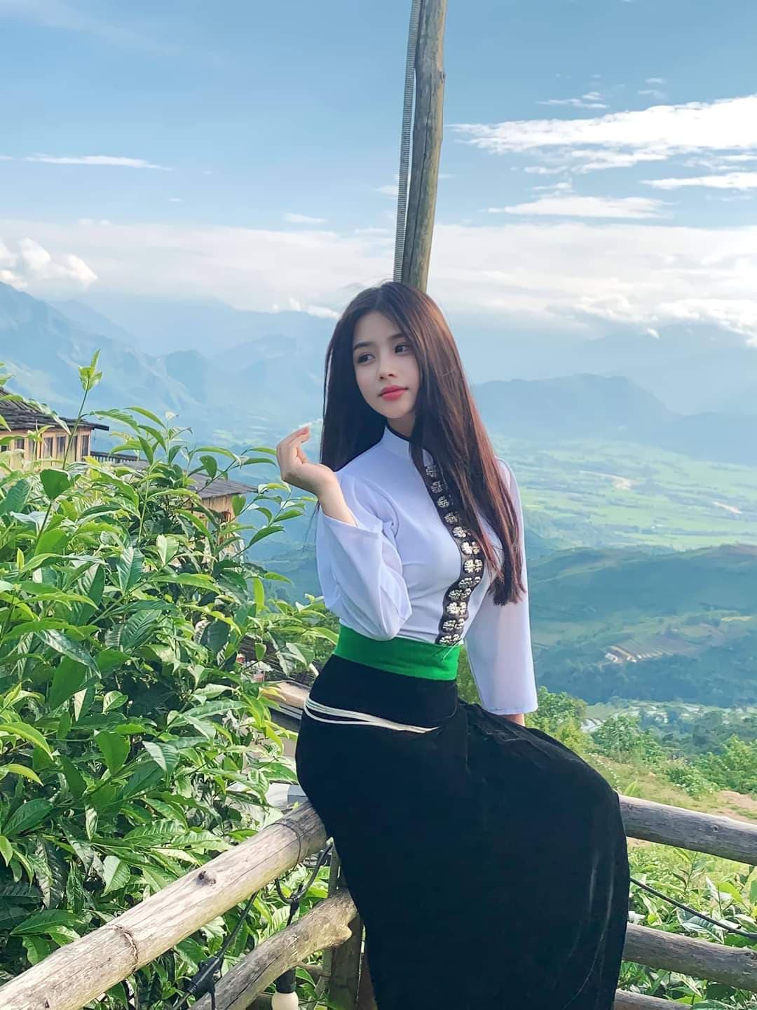Rung, 26, escort in Dubai — Thai (photo 2 of 4)