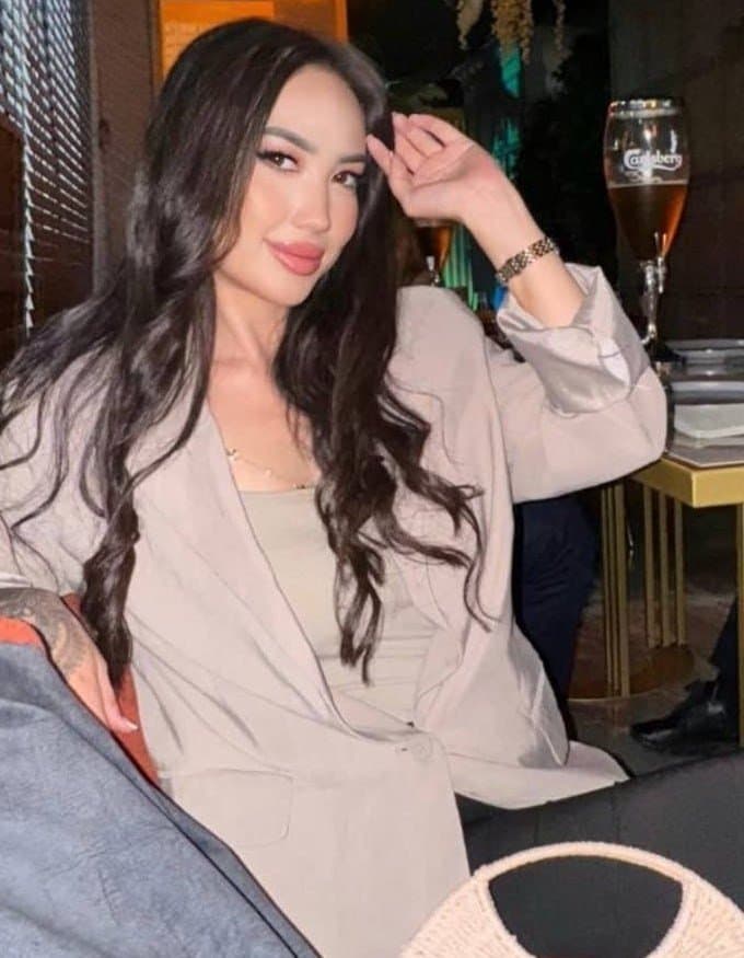 Meruert, 23, escort in Astana — 166 cm, brown hair (photo 6 of 9)